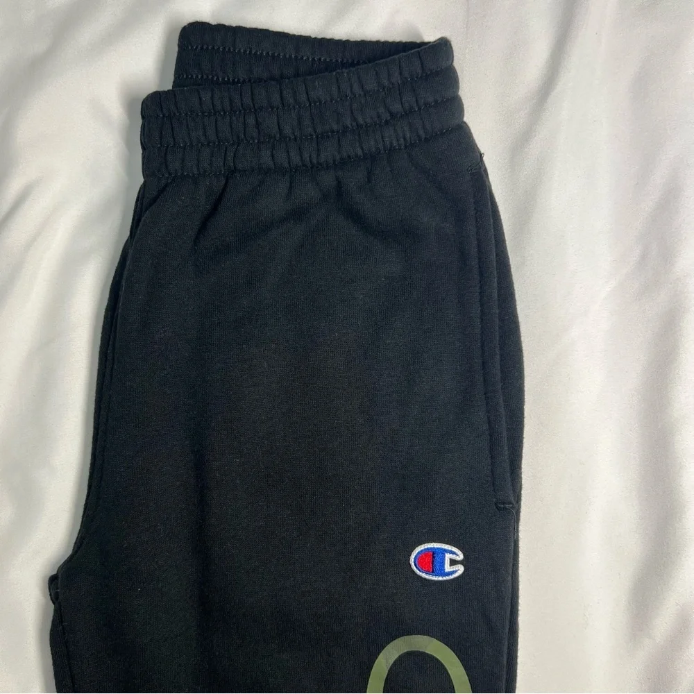 Champion Boys Camo Script Logo Sweatpants, Size S